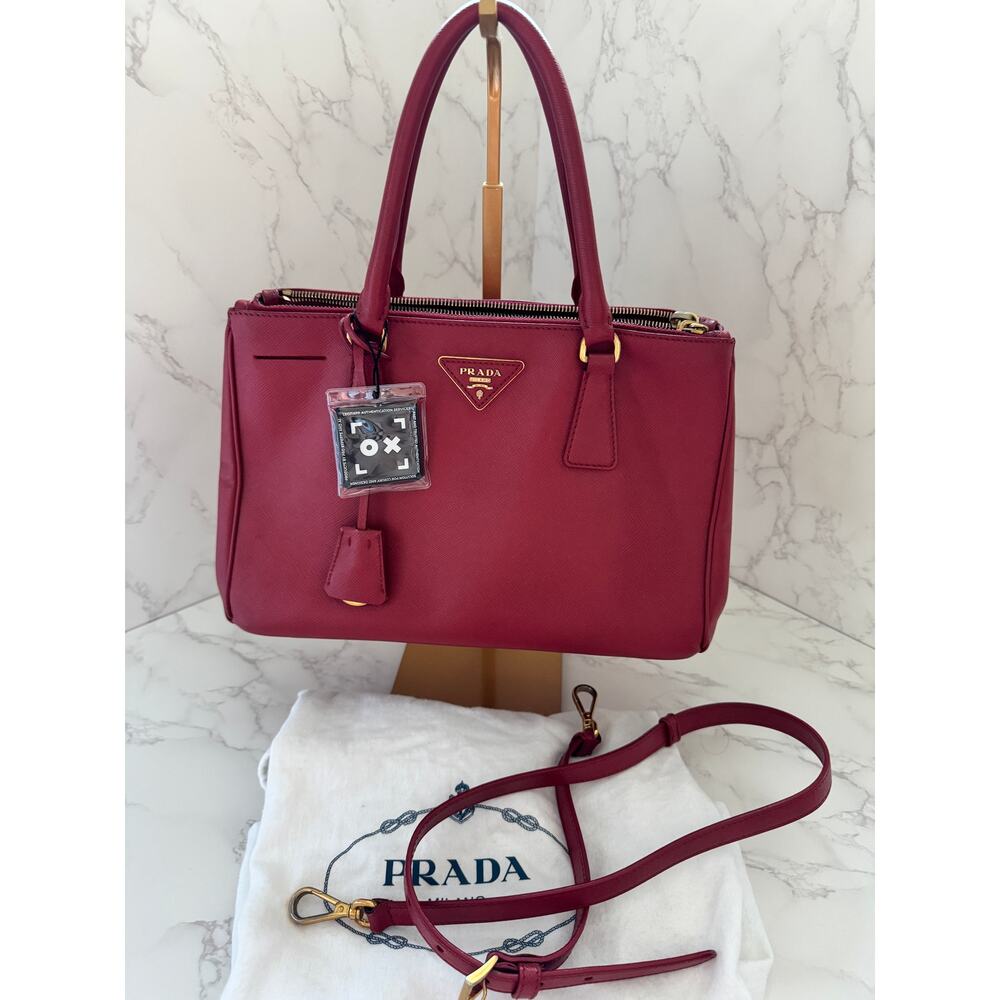Prada Galleria Medium in Red Saffiano Leather